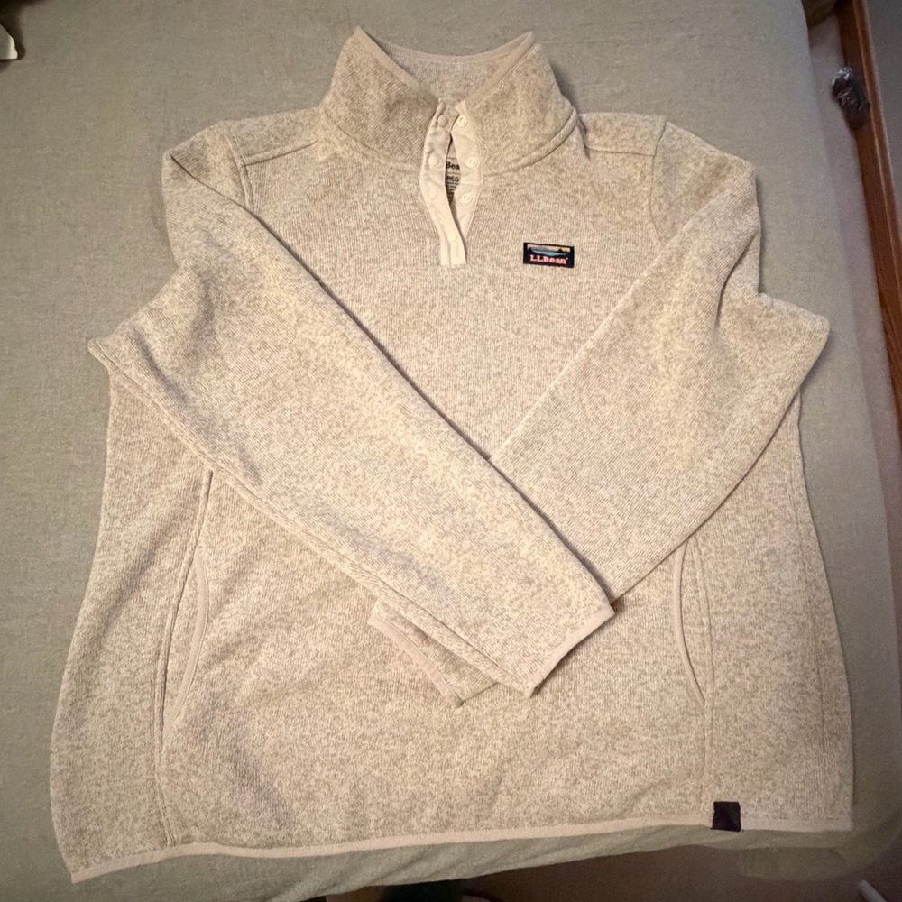 L.L. Bean Women's Light Gray Pullover Sweatshirt